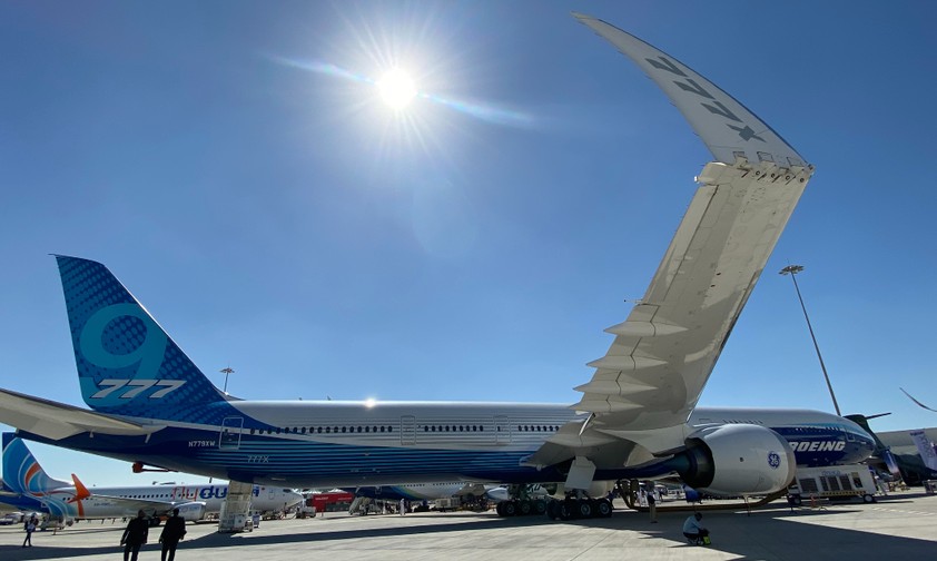 Der erste Prototyp der Boeing 777-9 bei der Dubai Airshow: Erstmals gibt Boeing Einblick in das Innenleben ...