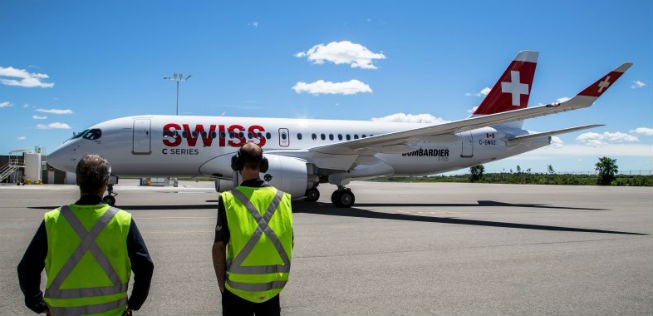 C-Series CS100 in den Farben der Erstbetreiberin Swiss: Bombardiers Flieger gehört nun auch der Provinz Québec.