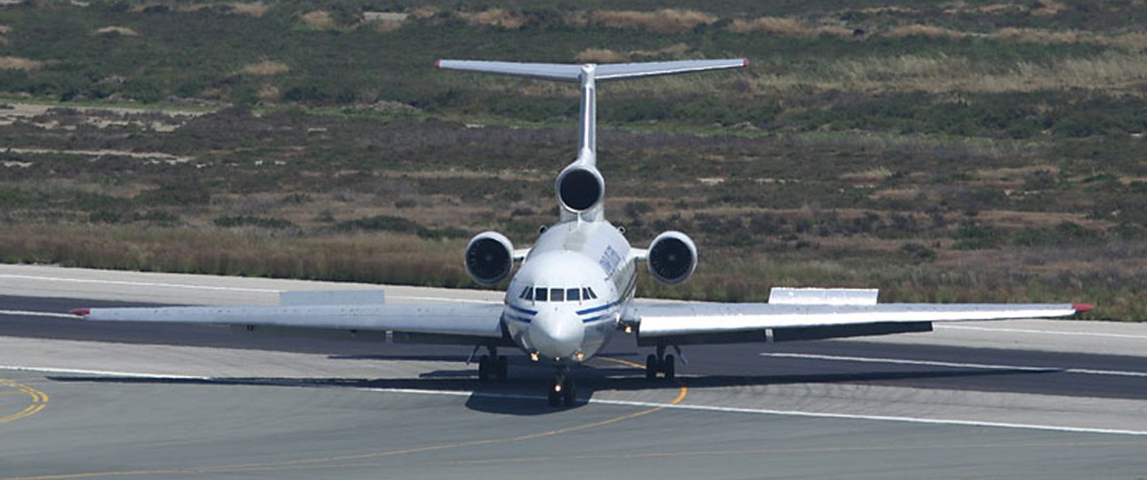 Yakovlev Yak-42 (Archivbild): Fliegt zwischen Russland und Syrien.