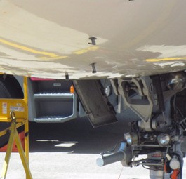 Airbus A330 von Etihad ohne die Abdeckung: Neu müssen Airlines am Airport Brisbane die nahe dem Fahrwerk angebrachte Pitot-Sonde abdecken.