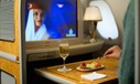 Emirates serviert Dom Pérignon in der ersten Klasse. Die Business-Class-Passagiere dürfen sich über Moët & Chandon freuen.