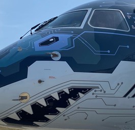 Embraer E190-E2 als Vorführflieger im Hai-Design: Schnappte sich bisher wenige Kunden.