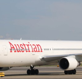 Die Boeing 767 noch in den Farben von Austrian Airlines: Ersatzteilspender.