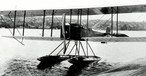 Damit begann alles: Das B &amp; W Seaplane, das später auch Boeing Model 1 hieß. Es war 8,38 Meter lang, hatte eine Spannweite von 15,8 Meter und konnte bis zu 120 Kilometer pro Stunde schnell fliegen. Zwei Stück wurden gebaut und nach Neuseeland verkauft.