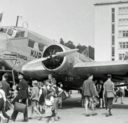 Die Landung einer Junkers Ju 52 markierte am 8. Juli 1936 den offiziellen Betriebsbeginn des Flug- und Luftschiffhafens Rhein-Main.