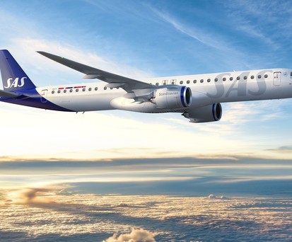 Embraer E195-E2 in SAS-Lackierung: Die Airline hat 45 Stück fest bestellt.
