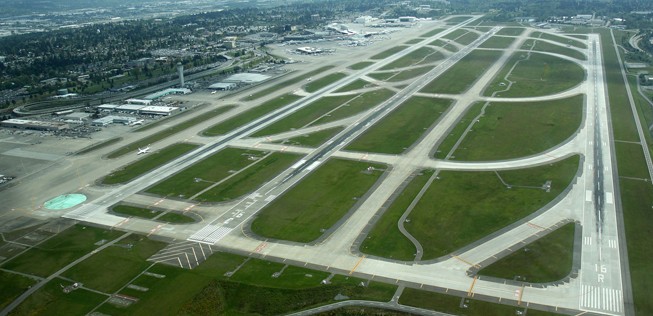 Flughafen Seattle: Der Pilot von Alaska Airlines landete auf der Rollbahn, der zweiten «Piste» von rechts.