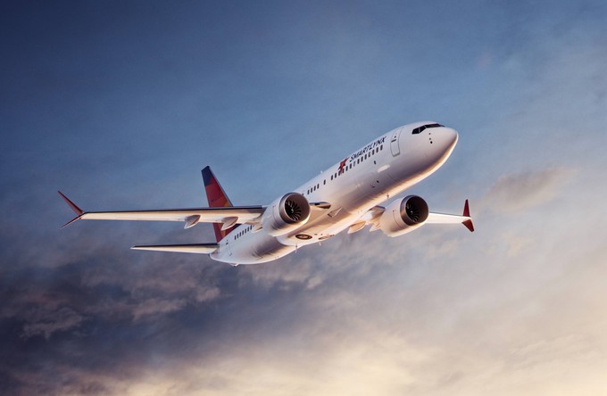 Ende Oktober 2025 stellte Smart Lynx Airlines Latvia Antrag auf Gläubigerschutz. Zuvor hatte die Avia Solutions Group ihre lettische Tochtergesellschaft an das Management und einen kurz zuvor gegründeten niederländischen Fonds verkauft. Im November erklärte sie, dass sie auch Smart Lynx in Malta und Estland abgestoßen hat. Betroffene Leasingkunden wie Air Peace, die Flüge streichen mussten, weil die Jets von Smart Lynx am Boden blieben, erhoben schwere Vorwürfe.