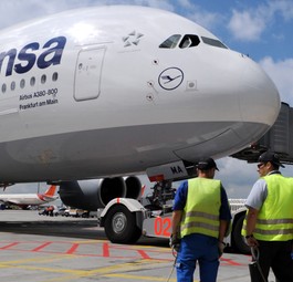 Die D-AIMA, hier auf einem Archivbild: Jürgen Raps lieferte das Flugzeug aus. 