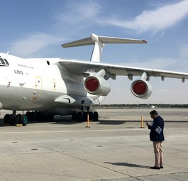 Eine alte Ilyushin Il-76TD (hier bei der Dubai Air Show): Neue Version auch zivil geplant.