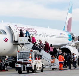 Eurowings-Jet am Flughafen Köln/Bonn: Ab in die Ferien.