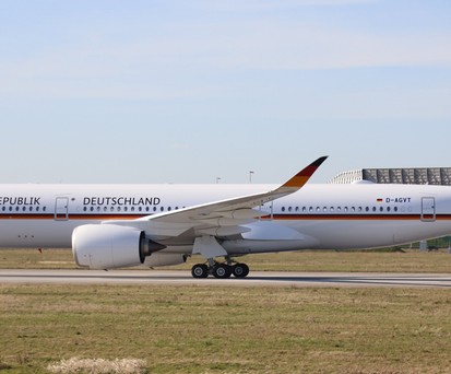 Der zweite deutsche Regierungs-A350 trägt das Kennzeichen 10+01 und Taufnamen Konrad Adenauer.