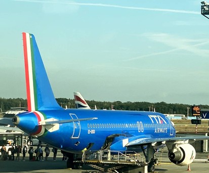 Flugzeug von ITA Airways: Lufthansa-Einstieg für Januar 2025 anvisiert.