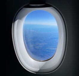 Blick aus einem Lufthansa-A350: Die Flieger müssen teils große Umwegen fliegen.
