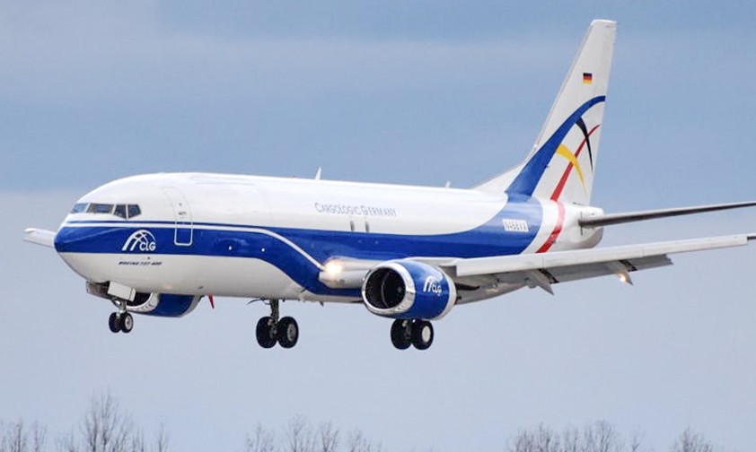 Erste Boeing 737-400F von Cargologict Germany: Betriebserlaubnis fehlt noch immer.