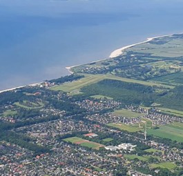 Luftaufnahme Flughafen Wyk: Der Flugplatz soll erhalten werden.
