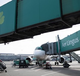 Flieger von Aer Lingus in Dublin: Ein Mann gelangte ohne Papiere an Bord.