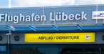 Terminal des Lübecker Flughafen: Bald sollen hier wieder Passagiere abgefertigt werden.