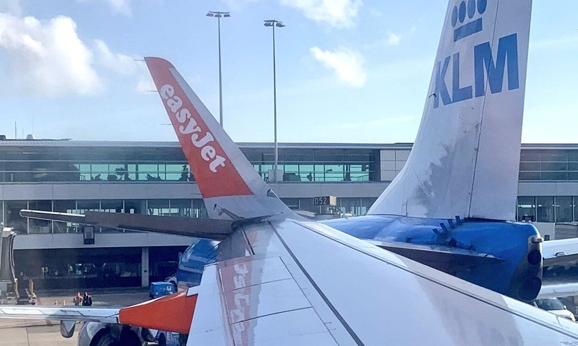 A320 von Easyjet und 737 von KLM kommen sich zu nahe