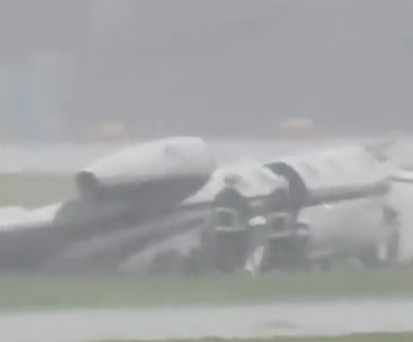 Learjet verunglückt in Mumbai - Flughafen zeitweise geschlossen