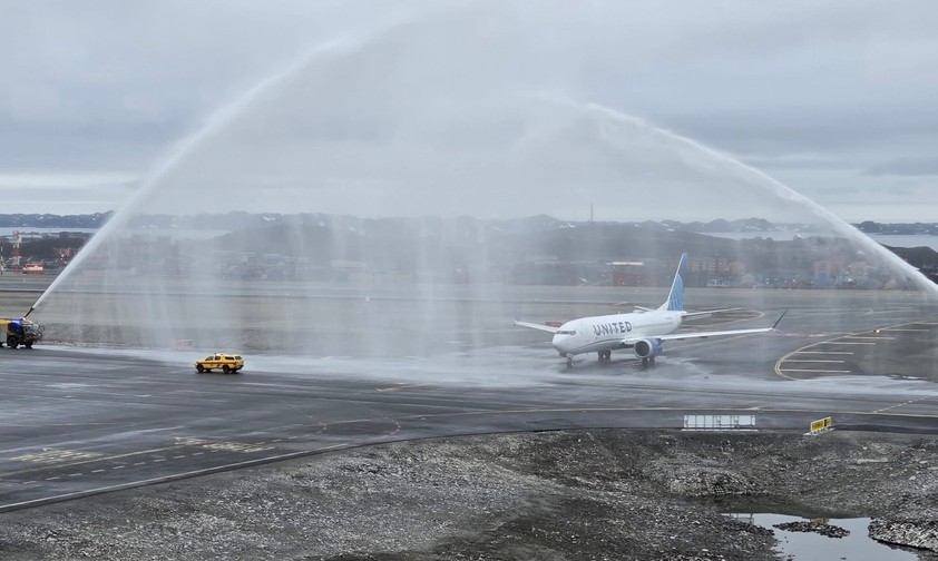 united airlines nuuk