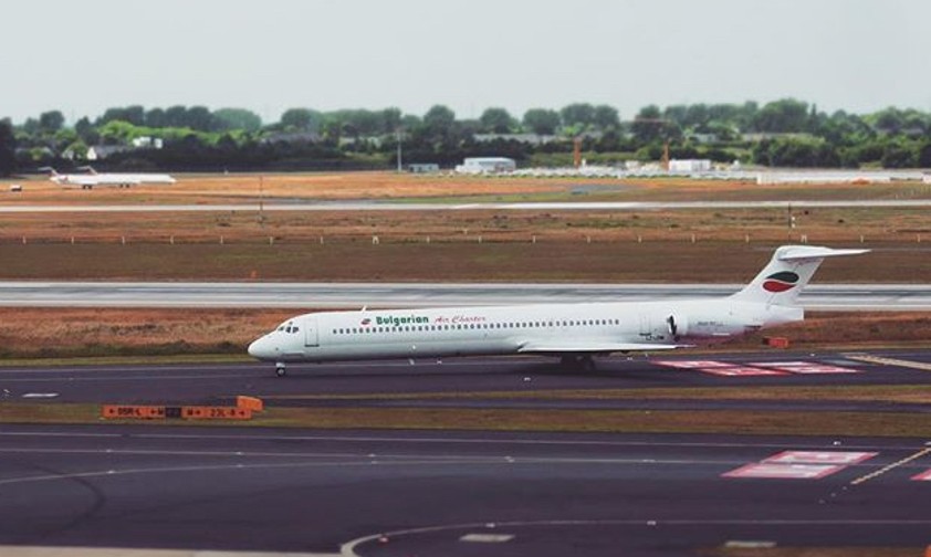 McDonnell Douglas MD-82 von Bulgarian Air Charter: Im Sommer in Linz zu Gast.