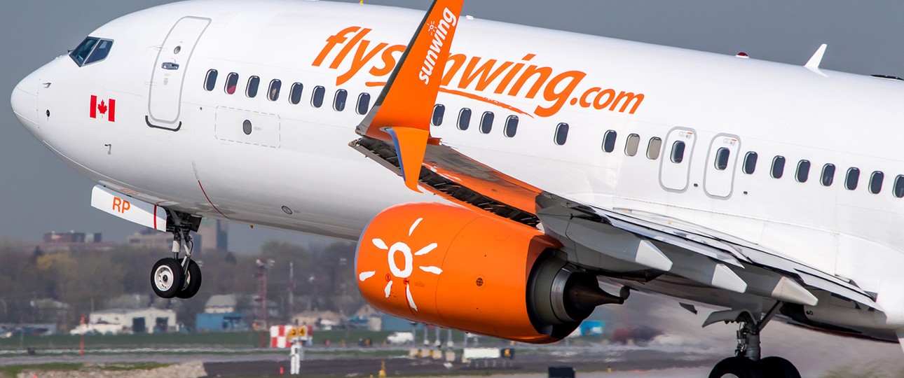 Flieger von Sunwing: Aktuell steckt die Airline im Chaos.