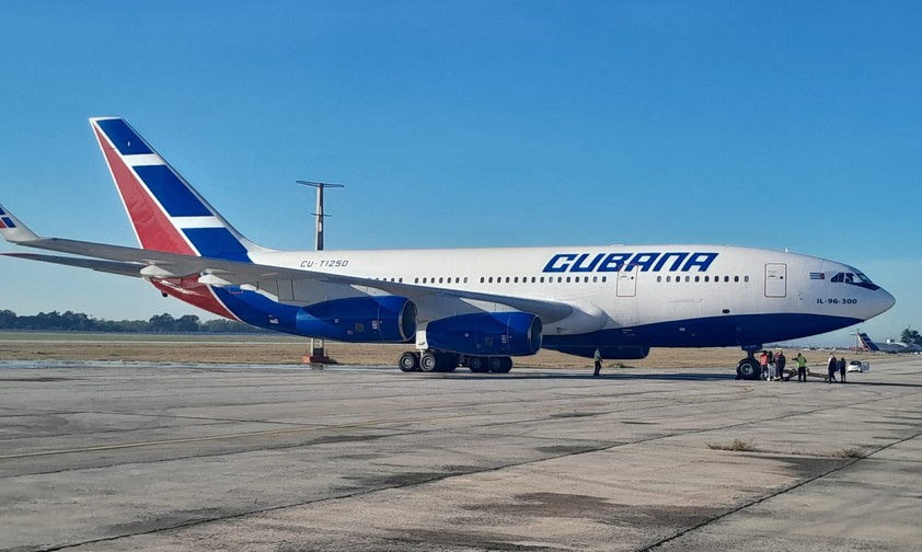 Die llyushin Il 96-300 nach der Rückkehr in Havanna: In Russland gewartet.