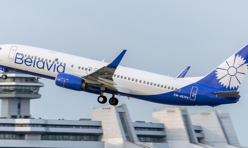 Flieger von Belavia: die Airline soll den russischen Fluglinien aushelfen.