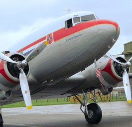 Die Douglas DC-3 in Lelystad: Sie bleibt für immer am Boden.