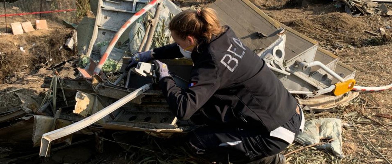 Expertin des BEA: Auch Frankreich hilft bei der Aufklärung des Crashs von Pohara.