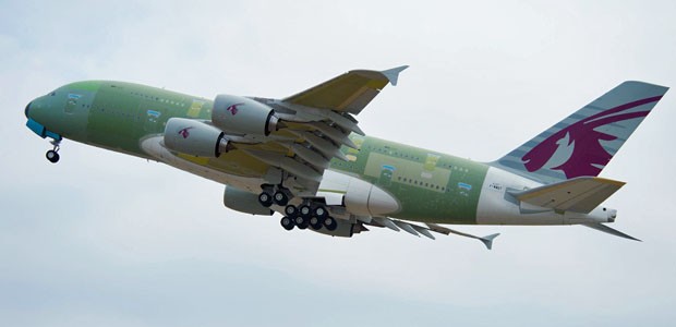 Airbus A380 von Qatar Airways beim Jungfernflug: Die Airline bestellte 13 Superjumbos.