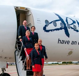 Crew von Denim Air: Der  neue Eigentümer brachte kein Glück.