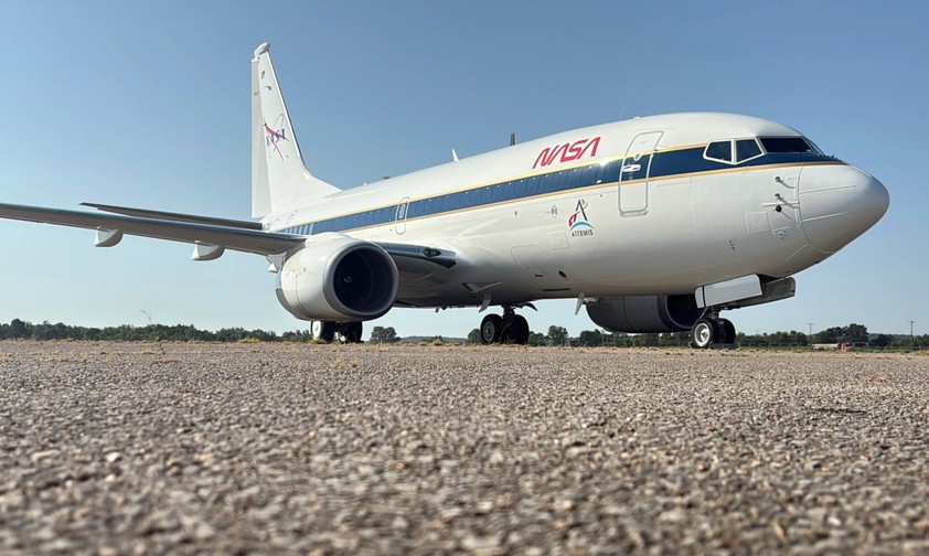 N837NA: Die Boeing 737 wird zum Vomit Comet.