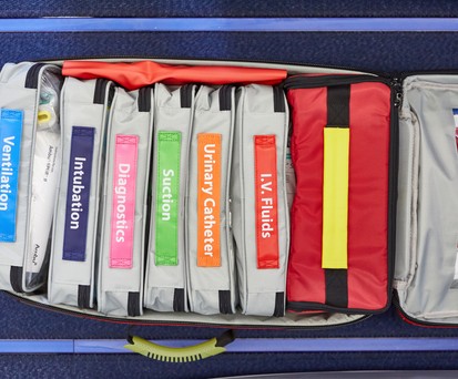 Für viele Fälle etwas dabei: Das Medical Kit der Lufthansa.