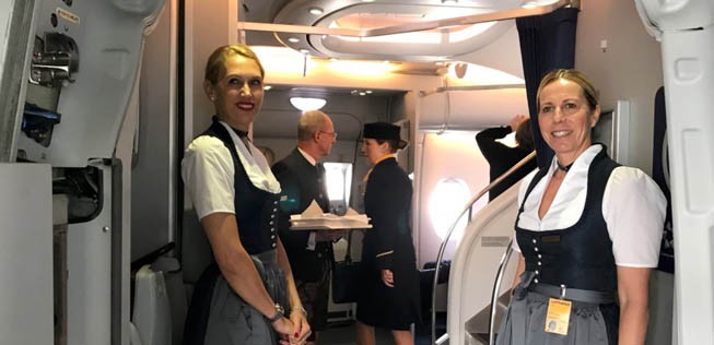 Geladene Gäste durften mit auf den Spezialflug.