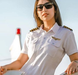 Mohadese Mirzaee: Afghanistans erste Pilotin fliegt heute für eine europäische Airline.