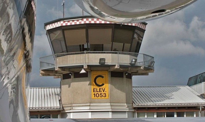 Kontrollturm in Straubing: Bald ist hier etwas mehr los.