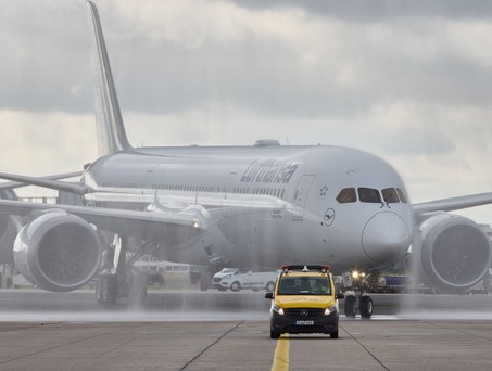 lufthans boeing 787 9 d abpf