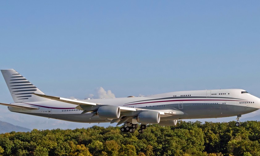 Boeing 747-8 mit dem Kennzeichen A7-HBJ: Bekommt sie Donald Trump als Übergangs-Air Force One?