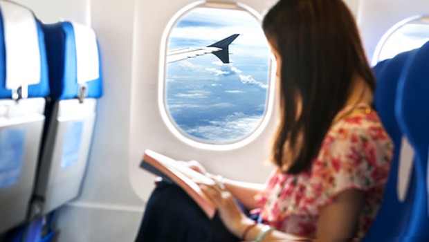 Die Leseratte: Sie verweigert jegliches Gespräch indem sie von Anfang an in ihr Buch starrt - bis zum Schluss und auch bei Turbulenzen.