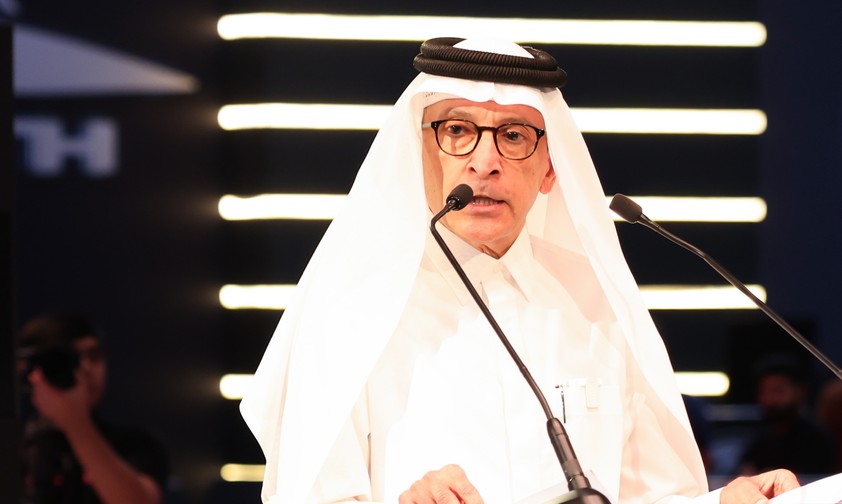 Akbar Al Baker: Hört auf.