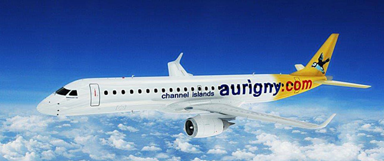 Die Embraer E195 von Aurigny: Mehr Platz tut Not.