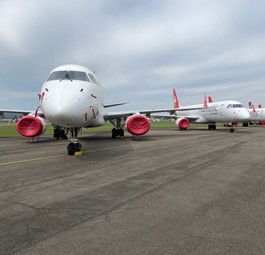 Vier Embraer E190 von Helvetic Airways...