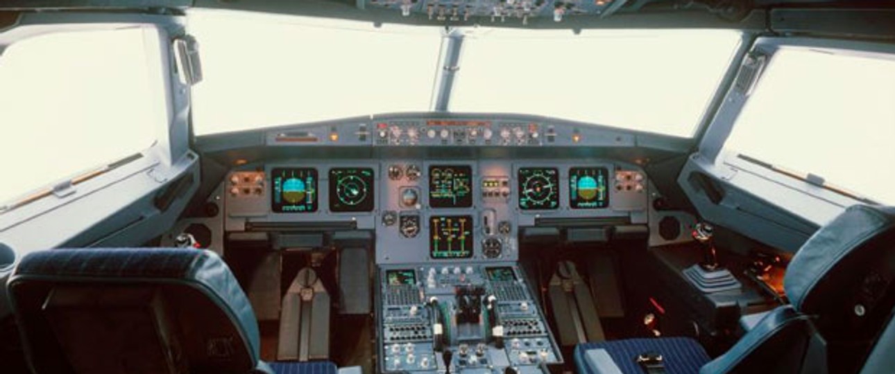 Seit dem 11. September ist das Cockpit für alle außer der Crew Tabu.