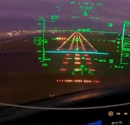 Bei der Dreamliner-Landung bitte hier durch gucken!