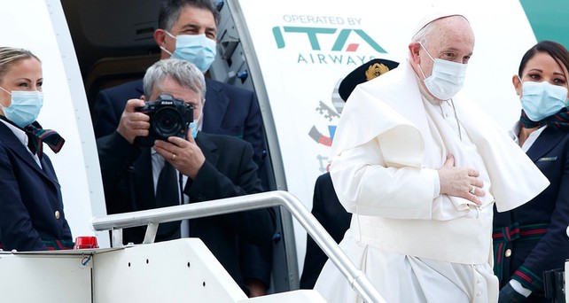 Papst Franziskus bei seiner Abreise: Mit der EI-EIB flog der Pontifex nach Zypern.