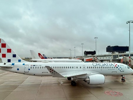 Airbus A220 von Croatia Airlines: Die Fluggesellschaft muss sparen.