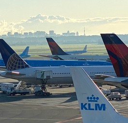 Flughafen Amsterdam Schiphol: Vorerst keine striktere Beschränkung.