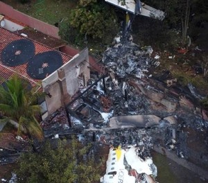 Der Unglücksort: Das Wrack der ATR 72 von Voepass.
